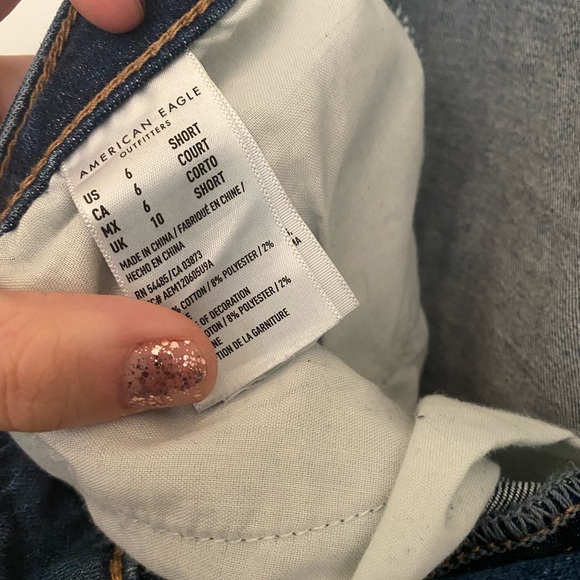 Super Cute Distressed American Eagle Jeggings - Picture 3 of 4